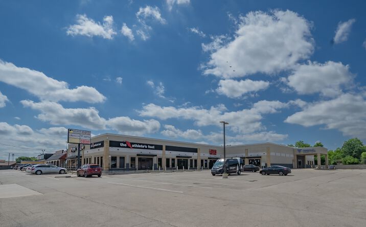 Pictures of Retail property located at 3708 E Rosedale St, Fort Worth, TX 76105, FORT WORTH, TX 76105 for sales - image #1