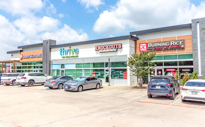 Pictures of Retail property located at 520 Grapevine Highway, Hurst, TX 76054 for sales - image #1