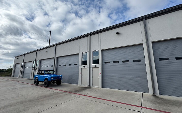 Pictures of Retail property located at 1009 Ranch Road 620 South, Lakeway, TX 78734 for sales - image #1