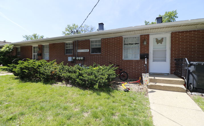 Pictures of Multifamily property located at 745 E SHORE DR, PEKIN, IL 61554-5292 for sales - image #1