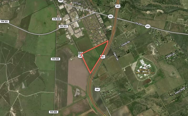 Pictures of Land property located at NEC of Business Hwy 181 and TX Hwy 181, Beeville, TX 78102 for sales - image #1