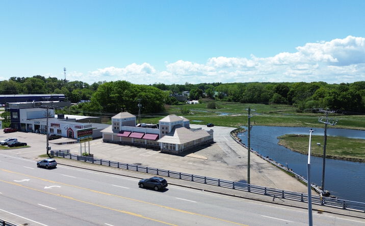 Pictures of Mixed Use, Land, Business for Sale property located at 990 Lafayette Road, Portsmouth, NH 03801 for sales - image #1