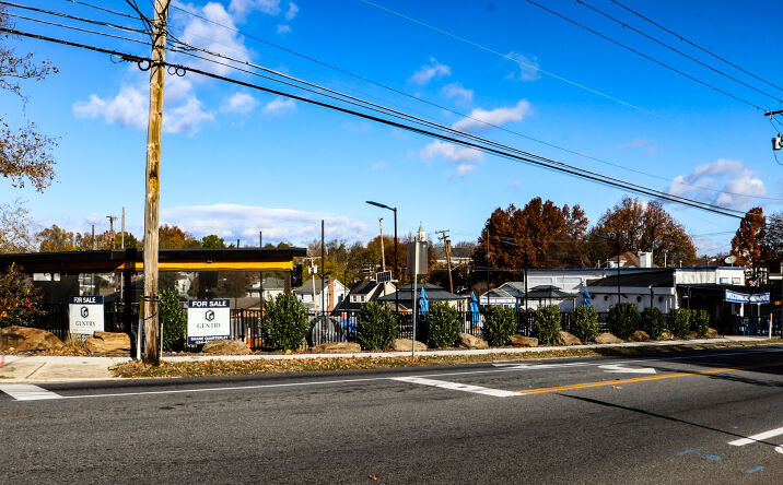 Pictures of Retail, Special Purpose property located at 3007 Fort Avenue, Lynchburg, VA 24501 for sales - image #1