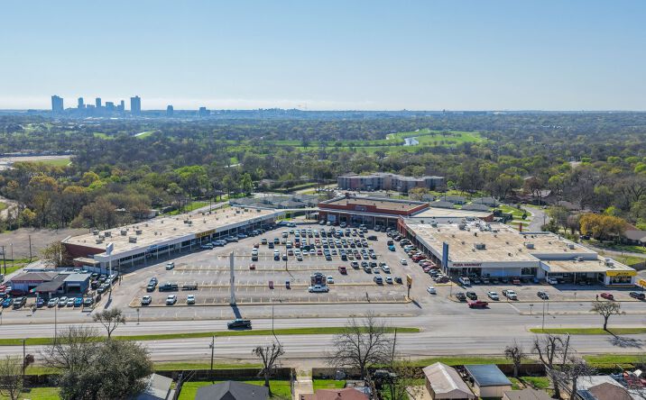 Pictures of Retail property located at 4409 River Oaks Blvd, Fort Worth, TX 76114 for sales - image #1