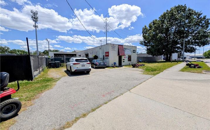 Pictures of Industrial property located at 3008 Cromwell Road, Norfolk, VA 23509 for sales - image #1
