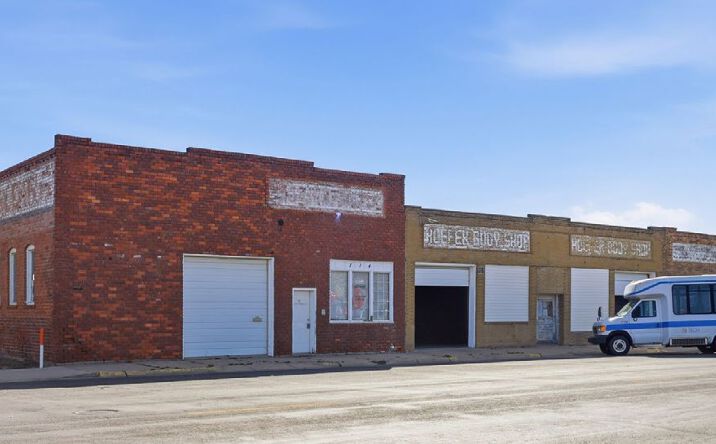 Pictures of Retail, Industrial property located at 116 S. Washington, Hutchinson, KS 67501 for sales - image #1