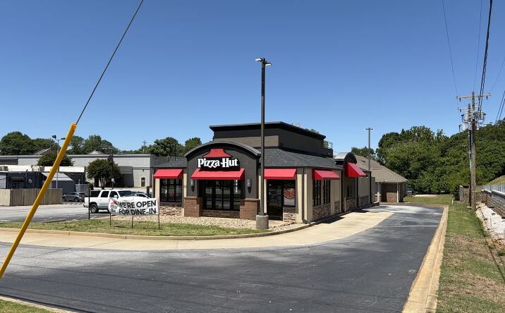 Pictures of Retail property located at 111 State Park Rd, Greenville, SC 29609 for sales - image #1