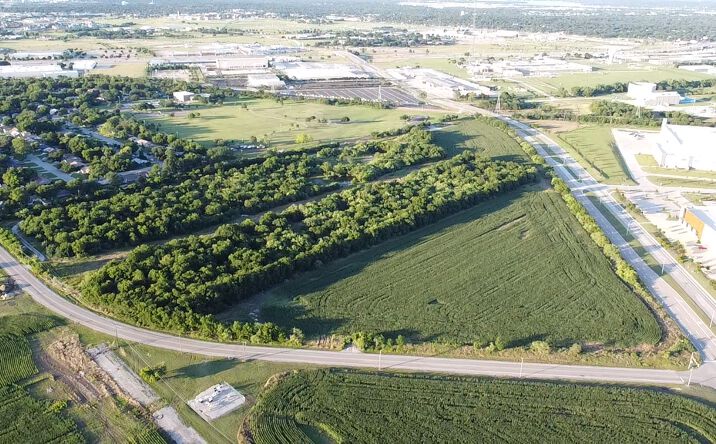 Pictures of Land property located at 5810 Oak Grove Road, Fort Worth, TX 76134 for sales - image #1