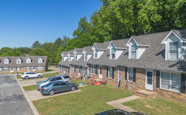 Pictures of Multifamily property located at 279 B Harrier Court, Clarksville, TN 37042 for sales - image #1