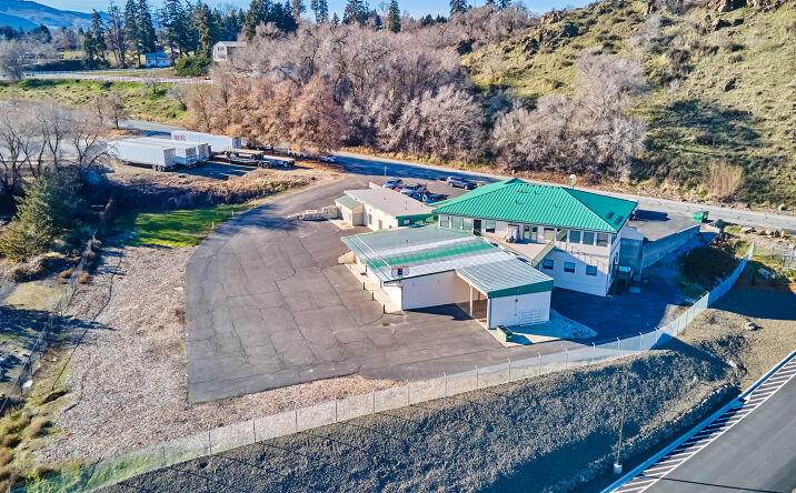 Pictures of Retail, Industrial, Mixed Use property located at 405A Ohme Garden Road, Wenatchee, WA 98801 for sales - image #1