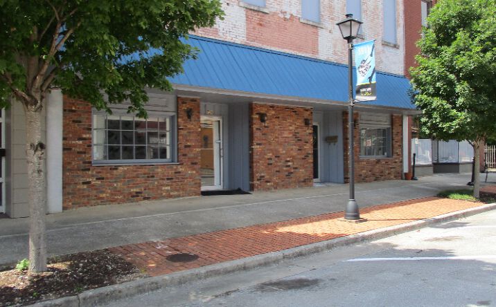 Pictures of Retail, Office property located at 723 Bank Street, Decatur, AL 35601 for comps - image #1