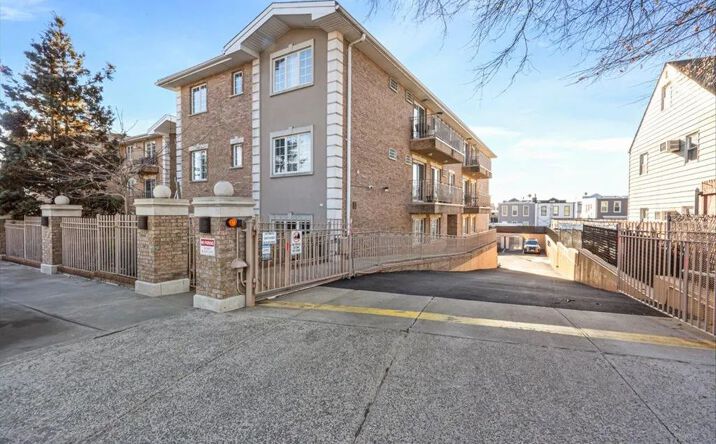 Pictures of Retail property located at 62-48 Mt Olivet Crescent, Middle Village, NY 11379 for sales - image #1