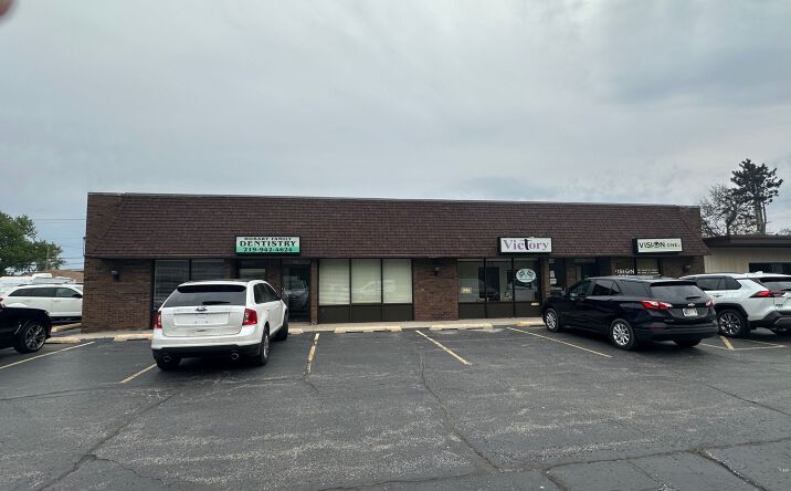 Pictures of Office property located at 409-15 N Wisconsin St, Hobart, IN 46342 for sales - image #1
