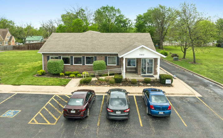 Pictures of Office property located at 590 Lynn Street, Lebanon, MO 65536 for sales - image #1