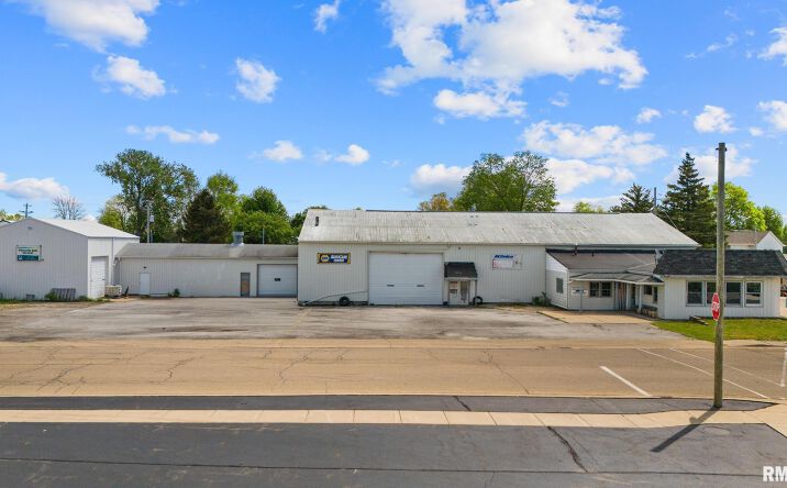 Pictures of Industrial property located at 316 E MAIN Street, Princeville, IL 61559 for sales - image #1