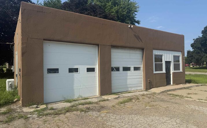 Pictures of Retail, Industrial property located at 101 W 13Th Street, Tama, IA 52339 for sales - image #1