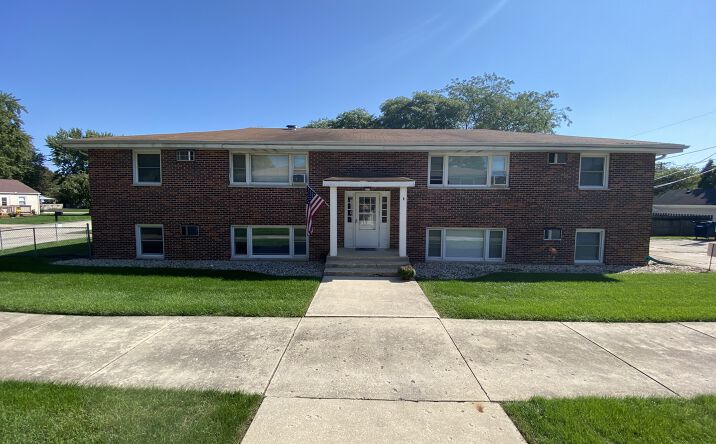 Pictures of Multifamily property located at 275 E Prairie Street, Manhattan, IL 60442 for sales - image #1