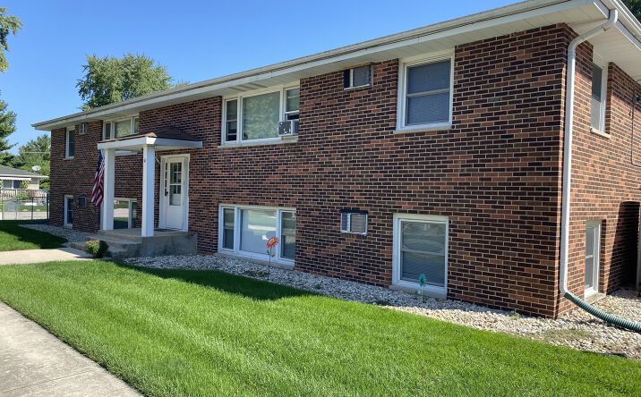 Pictures of Multifamily property located at 265 E Prairie Street, Manhattan, IL 60442 for sales - image #1