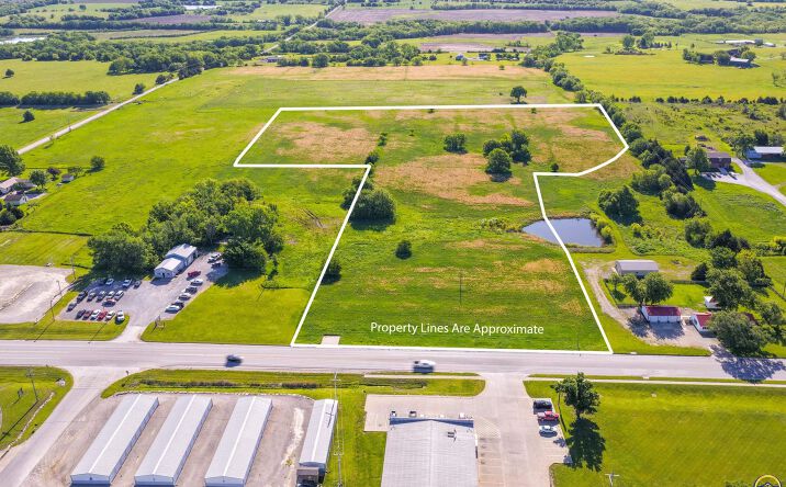 Pictures of Land property located at US 75 HWY, Lyndon, KS 66451 for sales - image #1