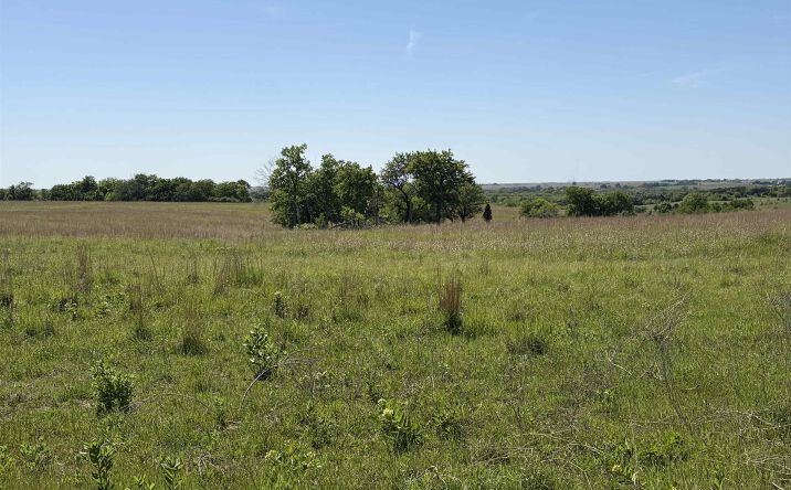 Pictures of Land property located at 5600 Blk NW 86th St #Parcel 6, Topeka, KS 66618 for sales - image #1