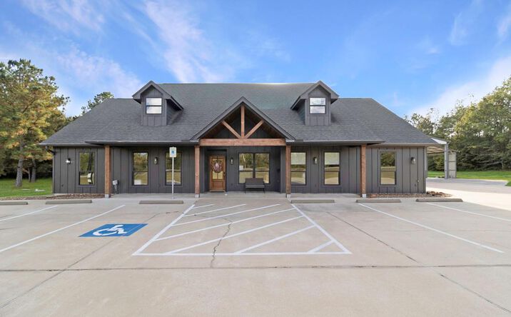 Pictures of Office property located at 7899 US Hwy 190 W, Livingston, TX 77351 for sales - image #1