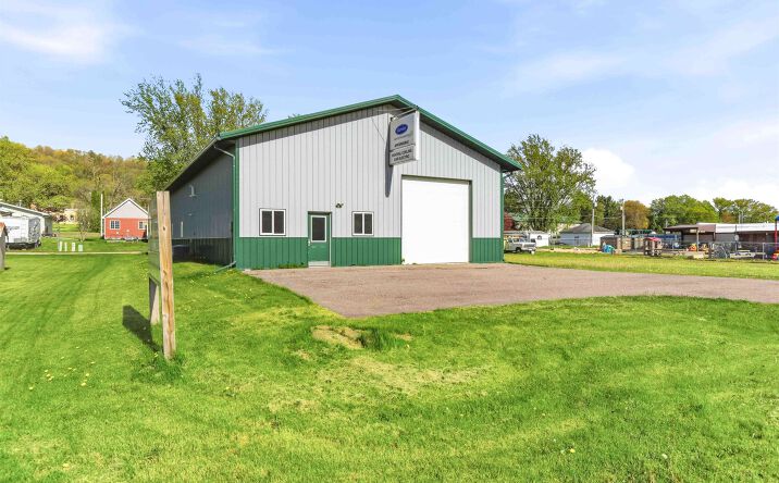 Pictures of Retail, Office, Industrial property located at 336 Madison, Union Center, WI 53968 for sales - image #1
