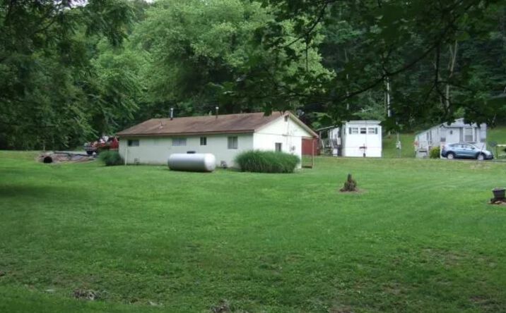 Pictures of Mobile Home Park property located at 2010 ANTIRE RD, HIGH RIDGE, MO 63049-1206 for sales - image #1