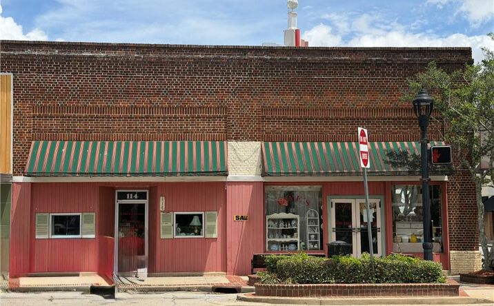 Pictures of Office property located at 114 Peterson Avenue S, Douglas, GA 31533 for sales - image #1