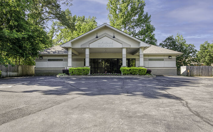 Pictures of Office property located at 1321 Doctors Drive, Tyler, TX 75701 for sales - image #1