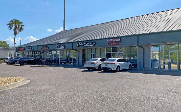 Pictures of Retail property located at 3503 Kernan Boulevard South, Jacksonville, FL 32224 for sales - image #1