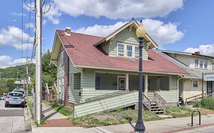 Pictures of Multifamily property located at 1576 WASHINGTON ST E, CHARLESTON, WV 25311-2509 for sales - image #1