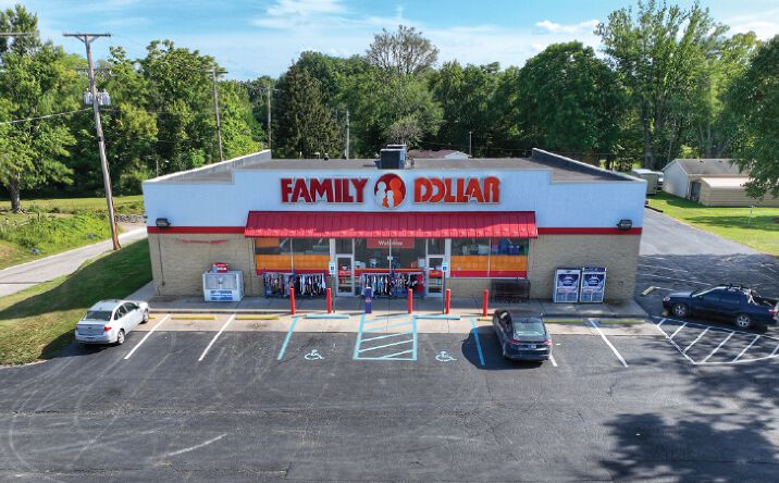 Pictures of Retail property located at 814 E SECOND ST, VEEDERSBURG, IN 47987 for sales - image #1