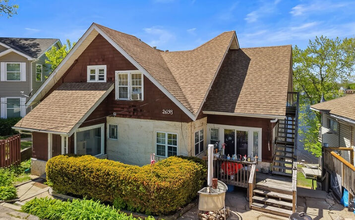 Pictures of Multifamily property located at 26196-98 W Spring Grove, Antioch, IL 60002 for sales - image #1