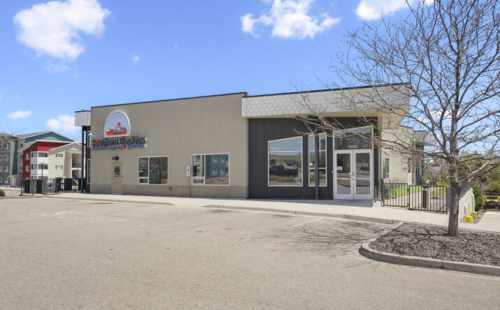 Pictures of Retail, Office property located at 5886 TUTT BLVDLORADO SPGS, COLORADO SPRINGS, CO 80923 for sales - image #1
