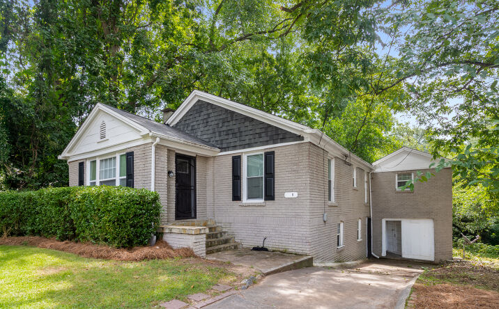 Pictures of Multifamily property located at 2526 Semmes St, East Point, GA 30344 for sales - image #1
