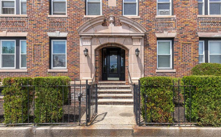 Pictures of Multifamily property located at 203 LEWIS ST, LYNN, MA 01902 for sales - image #1