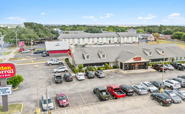 Pictures of Retail property located at 2301 Pat Booker Road, Universal City, TX 78148 for sales - image #1