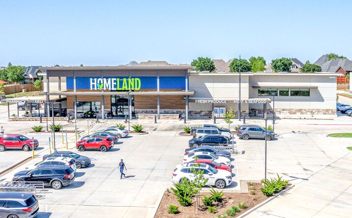Pictures of Retail property located at 16525 Rose Creek Dr, Edmond, OK 73012 for sales - image #1