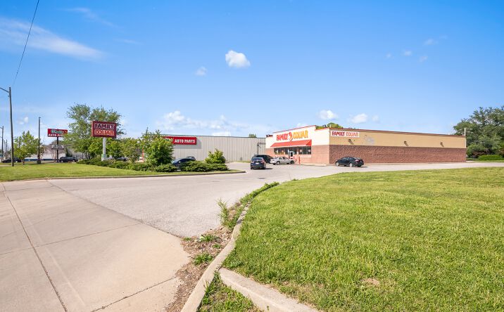 Pictures of Retail property located at 2925 MADISON AVEDIANAPOLIS, INDIANAPOLIS, IN 46225 for sales - image #1