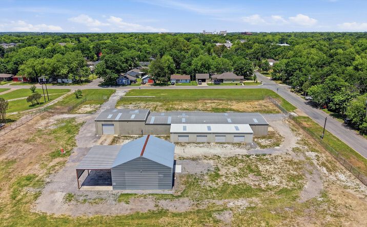 Pictures of Industrial, Mixed Use property located at 224 E Cottage Street, Sherman, TX 75090-8900 for sales - image #1