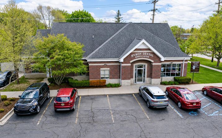 Pictures of Office property located at 18757 Huron River Drive, New Boston, MI 48164 for sales - image #1