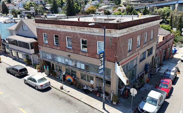 Pictures of Retail, Office, Mixed Use property located at 602 2nd Avenue, Crockett, CA 94525 for sales - image #1