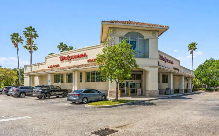 Pictures of Retail property located at 963 South Military Trail, West Palm Beach, FL 33415 for sales - image #1
