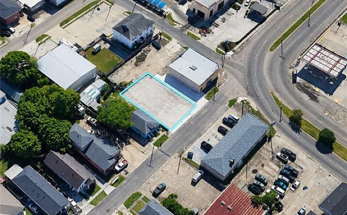Pictures of Retail, Multifamily, Land property located at Oak Avenue, Harahan, LA 70123 for sales - image #1