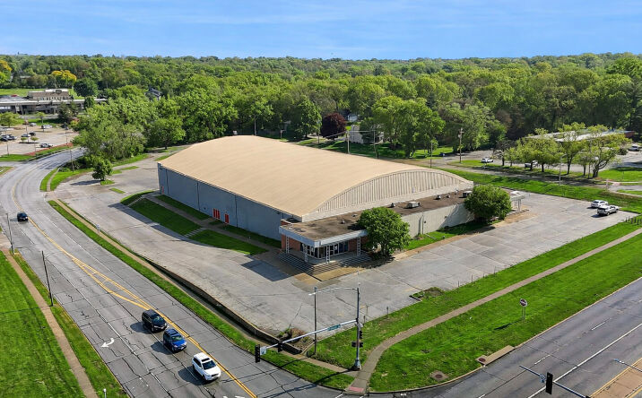 Pictures of Hospitality, Land, Self Storage, Special Purpose property located at 7201 Hickman Road, Urbandale, IA 50322 for sales - image #1