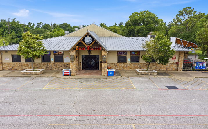Pictures of Retail property located at 13101 Kuykendahl Road, Houston, TX 77090 for sales - image #1