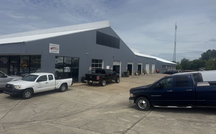 Pictures of Business for Sale property located at 1047 Opelika Road, Auburn, AL 36830 for sales - image #1