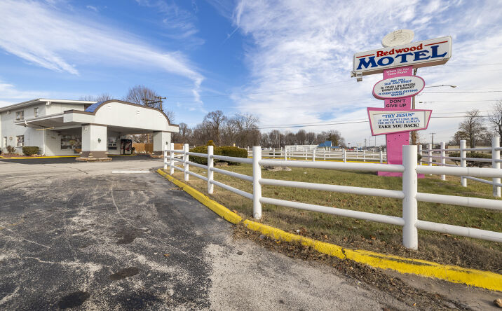 Pictures of Hospitality property located at 3811 W CHESTNUT EXPWY, SPRINGFIELD, MO 65802-5510 for sales - image #1