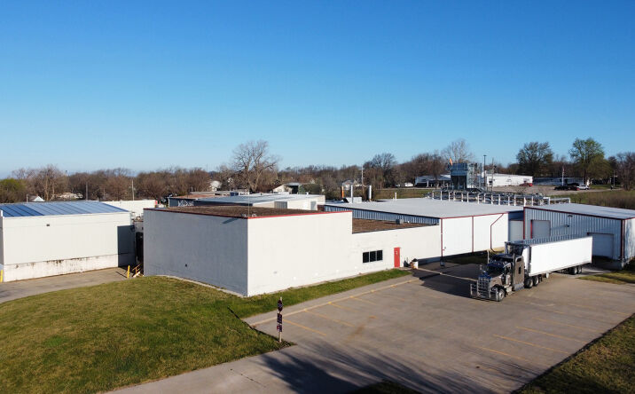 Pictures of Industrial property located at 404 Pacific Street, Falls City, NE 68355 for sales - image #1