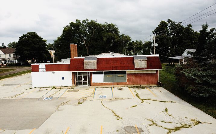 Pictures of Retail, Industrial property located at 200 S East St, Le Roy, IL 61752 for sales - image #1